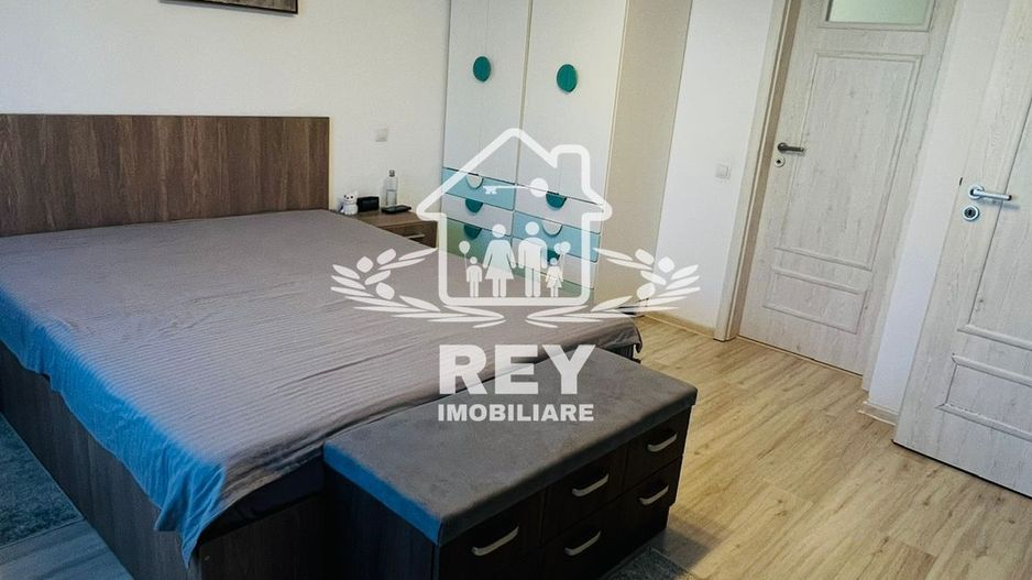 Triplex de vânzare în Șelimbăr 5 camere zona Triajului 3dorm-3băi-3P - Poză 8