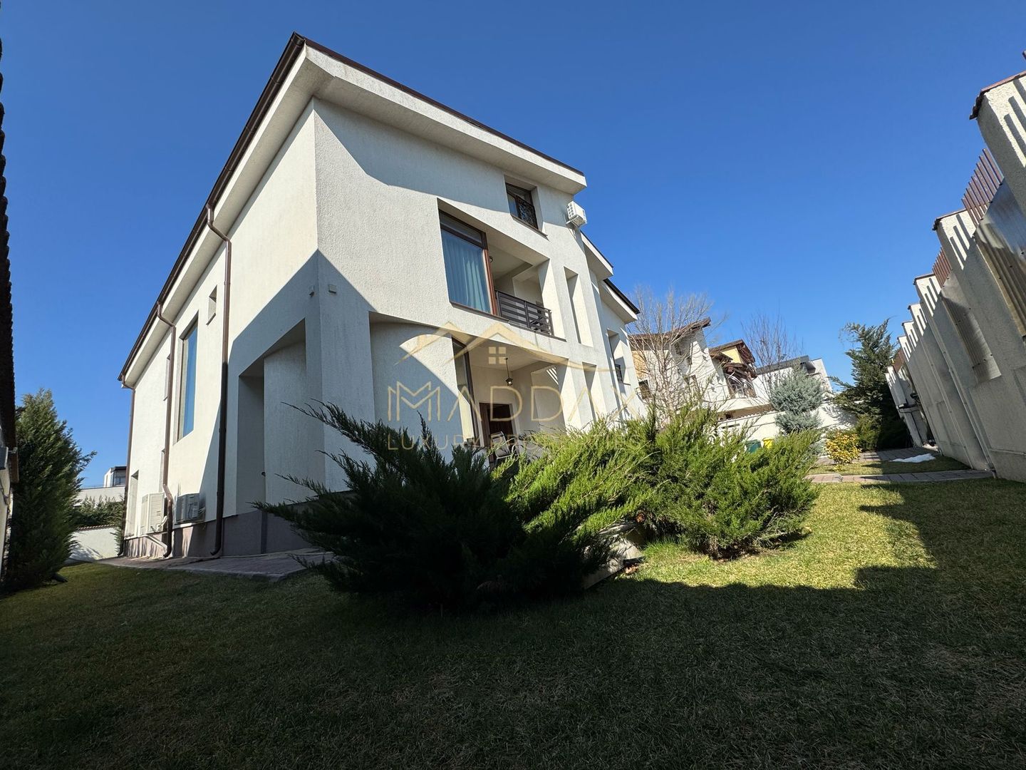 Vilă impresionantă *teren 1000mp // Erou Iancu Nicolae - Poză 3