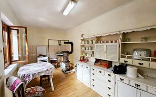 Casa cu 4 camere, 2024 mp teren, la asfalt, cu utilitati, Vintu de Jos - Poză 16