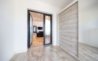 Sanpetru ,Subcetate-Casa 4 camere,3 bai+480 mp teren - Poză 4