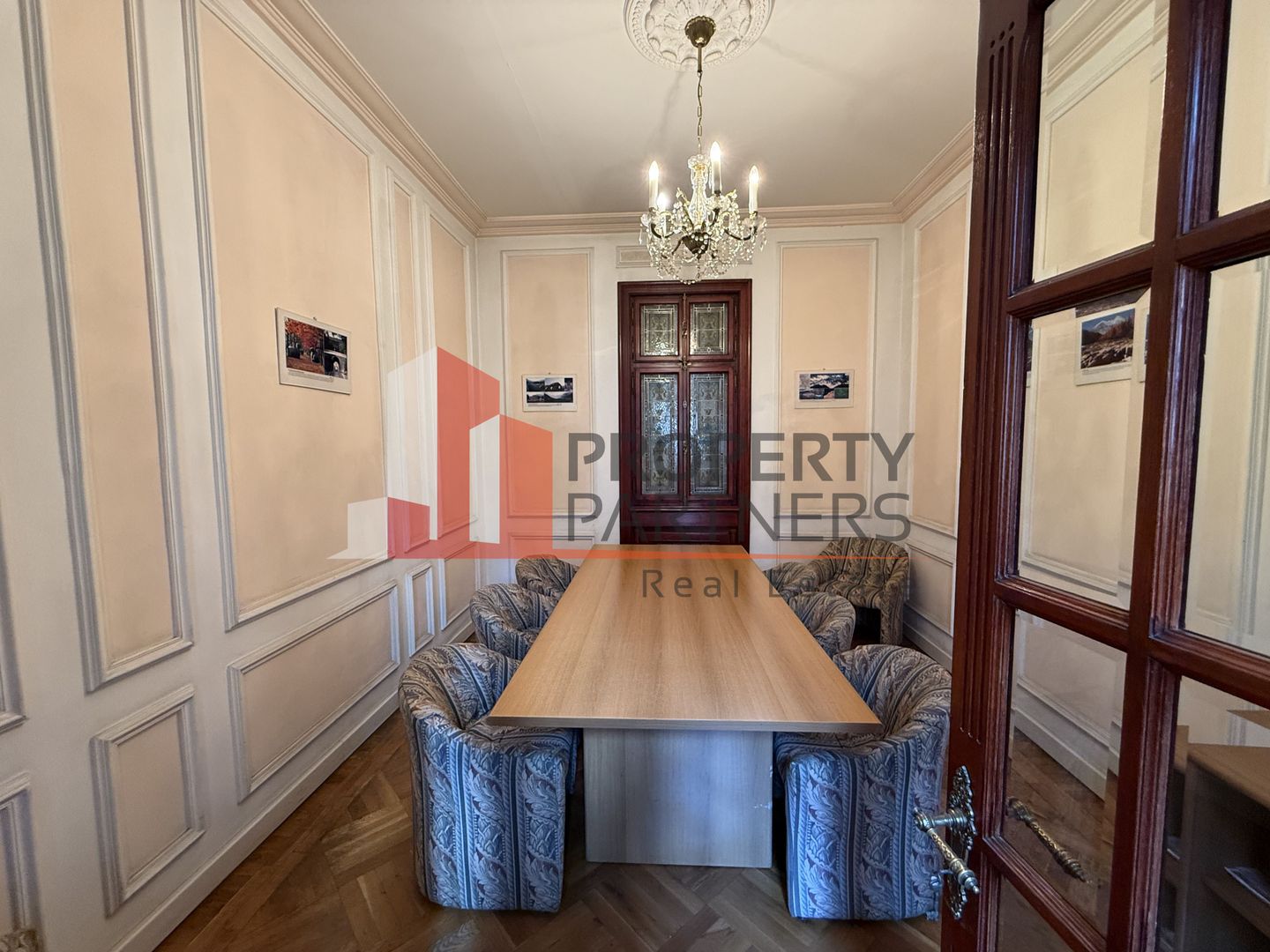 Birouri de inchiriat  200 mp în Palatul Ghica. - Poză 9