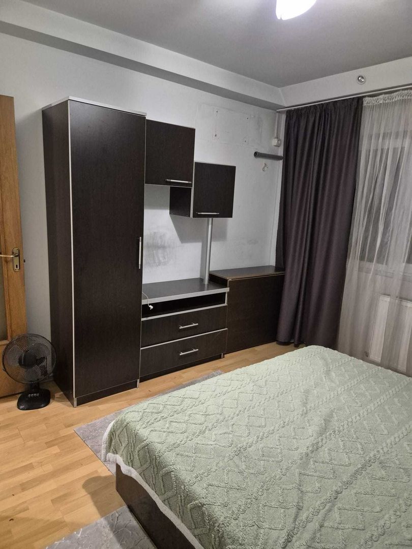 Apartament 3 camere, 2 băi, balcon, bloc reabilitat, Sector 2, 70 mp - Poză 1