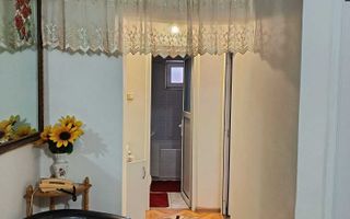 OCAZIE!Vand apart 2 camere D,50mpla Parter CU GRADINA in Galata ap de LIDL - Poză 2