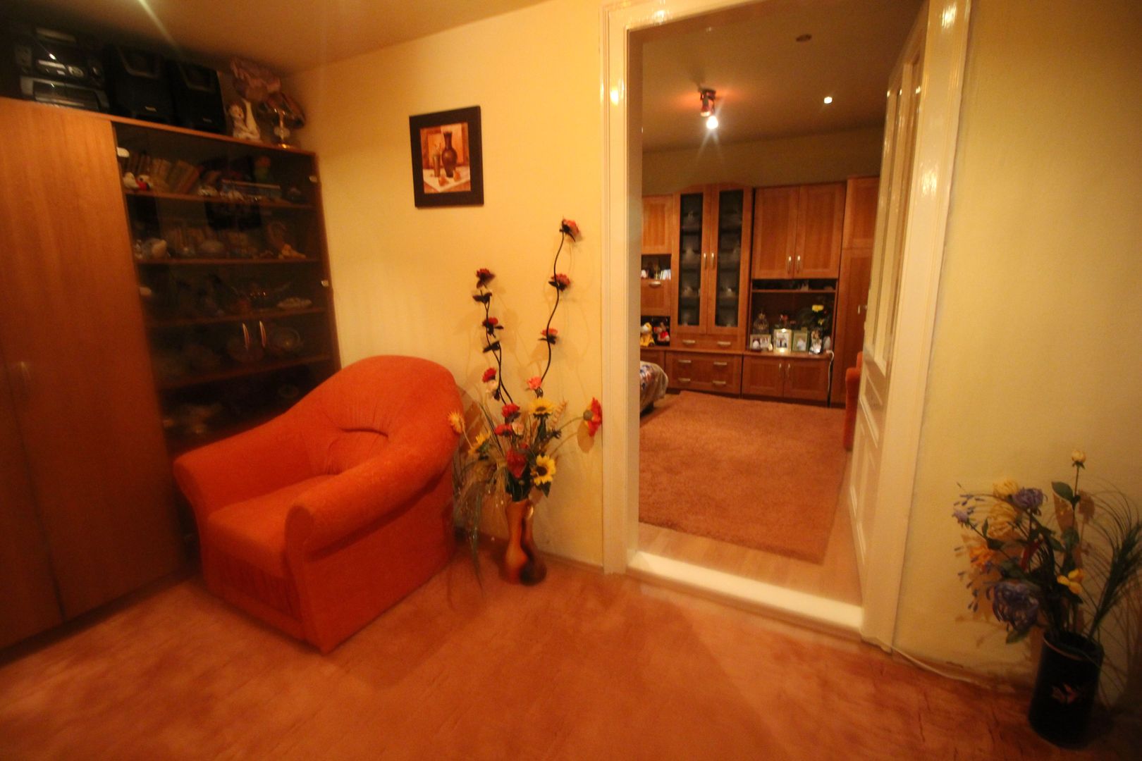 TEREN GENEROS CU CASA - Poză 5