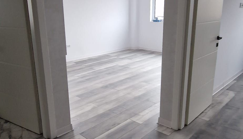 INTABULAT! Apartament 2 camere 86000 euro cu loc parcare inclus - Poză 4