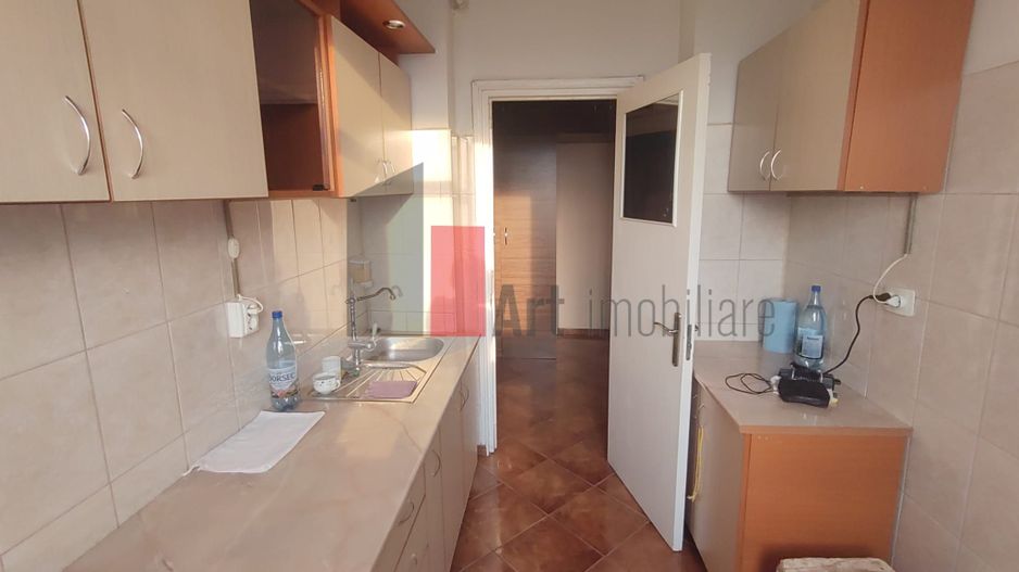 Vânzare apartament 3 camere cu centrală Bd. Obregia - Fântâna Florilor - Poză 1