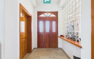 Vilă cu arhitectură deosebită în Aradul Nou - Poză 20