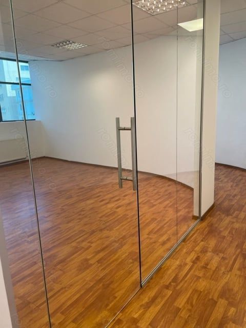 Inchiriem cladire birouri zona Orhideea 3000 mp cu sau fara TV.A.,direct proprietar. Pret avantajos. - Poză 5