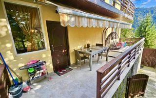 Casa de vacanta la liziera padurii cu vedere libera catre muntii Bucegi - Poză 3