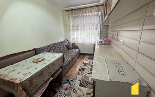 Apartament de vanzare | 3 camere | etaj intermediar | Zona Botizului - Poză 4