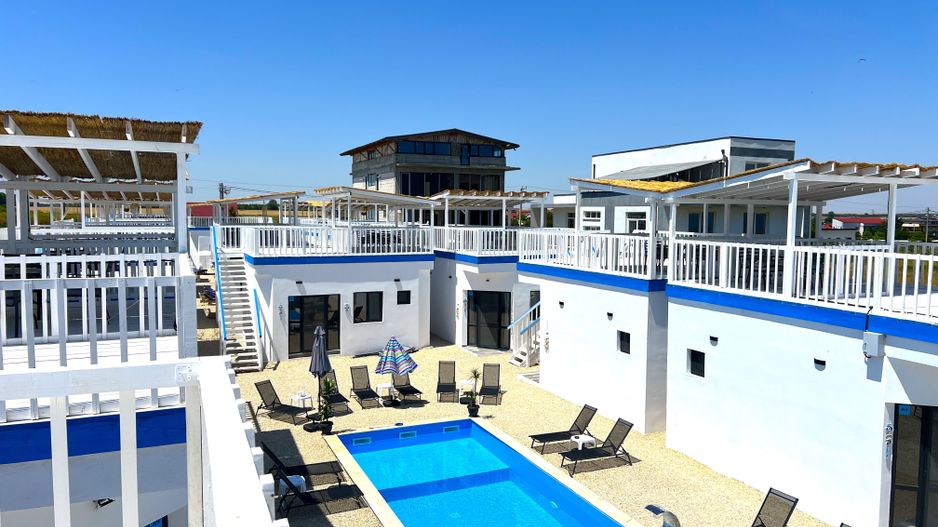 10 Casute Greek Bungalows , Piscina, la Malul Marii, Afacere la Cheie - Poză 2