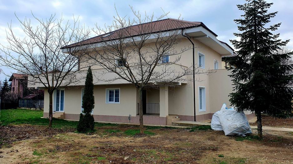 Casa de închiriat: Cartier privat, zona lacurilor Crevedia Buftea. - Poză 1