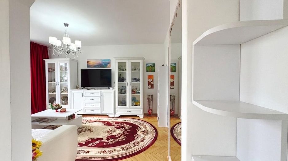 Apartament 2 camere, renovat complet – ideal locuință sau investiție - Poză 3