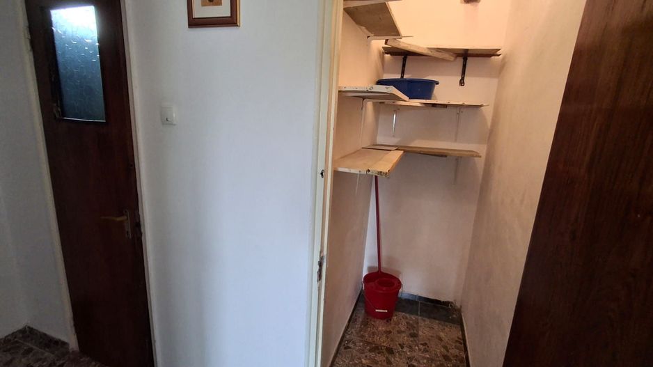 Apartament de vanzare 2 camere decomandat   Luica 35. - Poză 12
