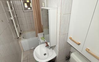 2 camere| vis a vis de Spitalul Judetean| centrala proprie| - Poză 14