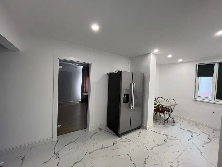 Metrou 1 Decembrie Decomandat 3 Camere - Poză 5