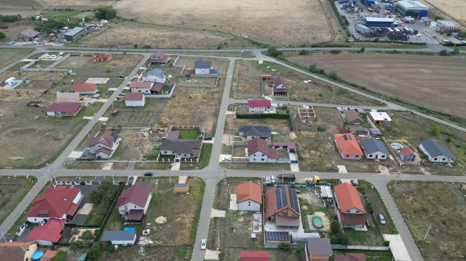 Casa la gri in Frumuseni - Poză 12