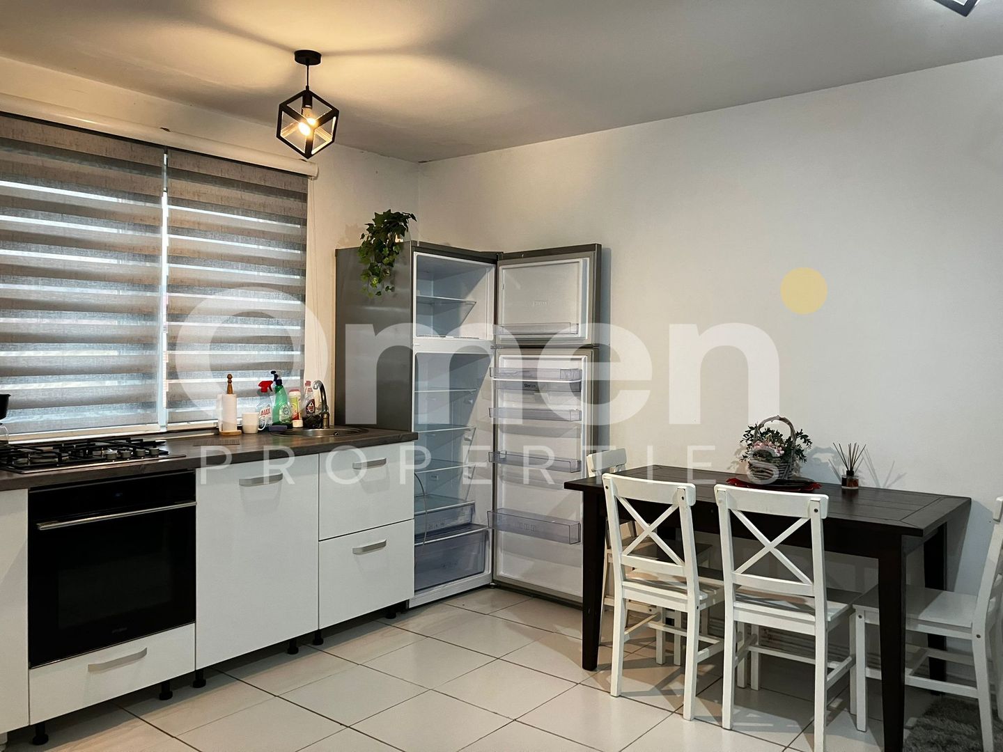 Apartament 2 camere spațios, ultracentral, etaj 4 – de închiriat - Poză 1