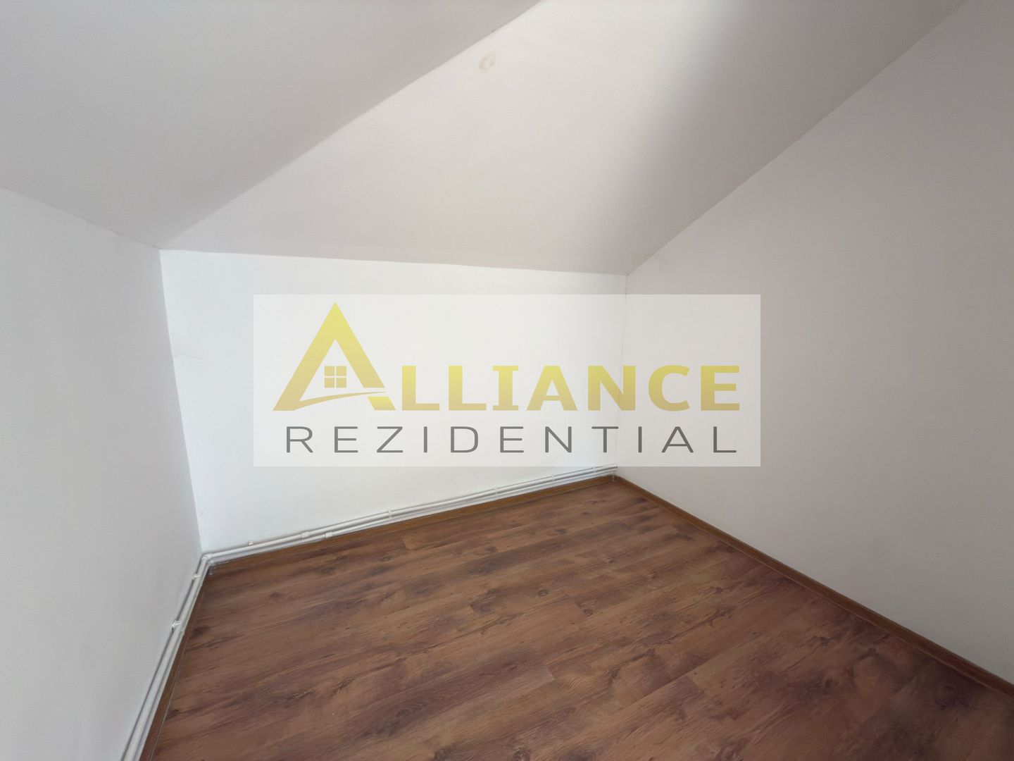 CASA INDIVIDUALA CU POTENTIAL COMERCIAL – CATELU, STRADA INDEPENDENTEI - Poză 9