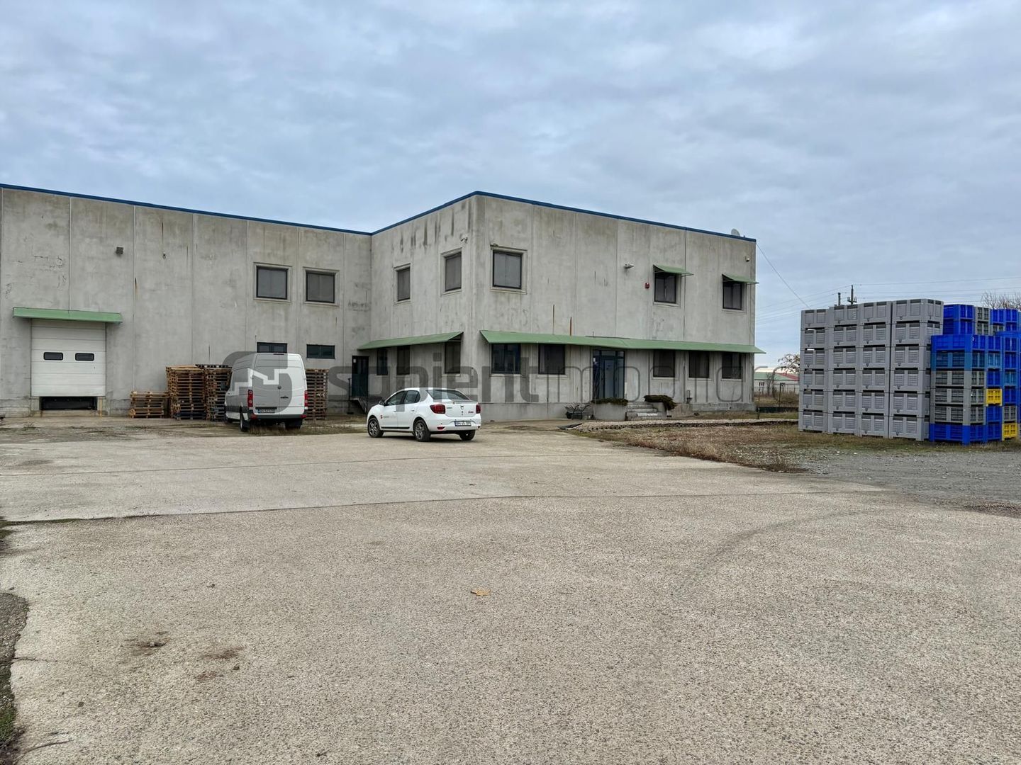 Sapient | Hală situata în com. Borș - Poză 2