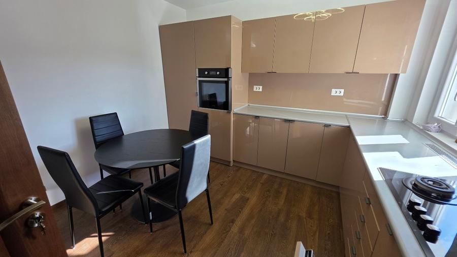 Apartament 3 camere de vânzare Păcii - Poză 1