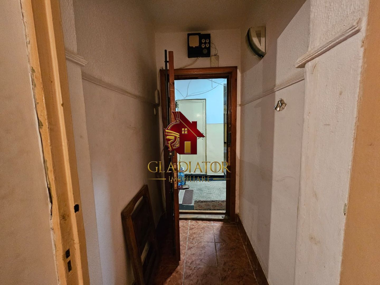 Apartament 2 camere Tudor Vladimirescu Tatarasi strada Ciurchi nu rata - Poză 3