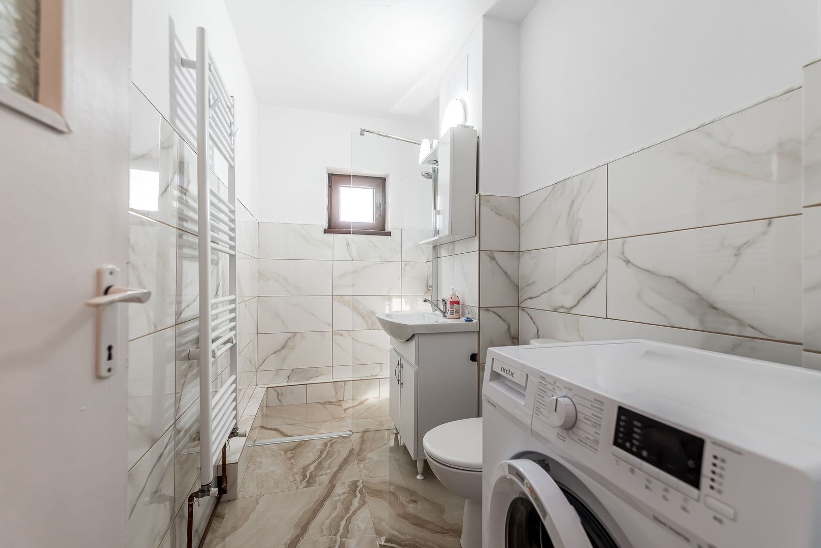 Rezervat Apartament renovat cu 2 camere Micalaca etaj 3 Comision 0 - Poză 8