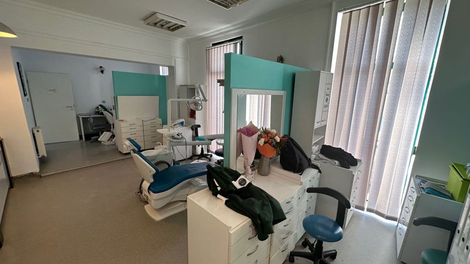 Spatiu de birou cu curte și anexa zona Badea Cartan - Poză 8