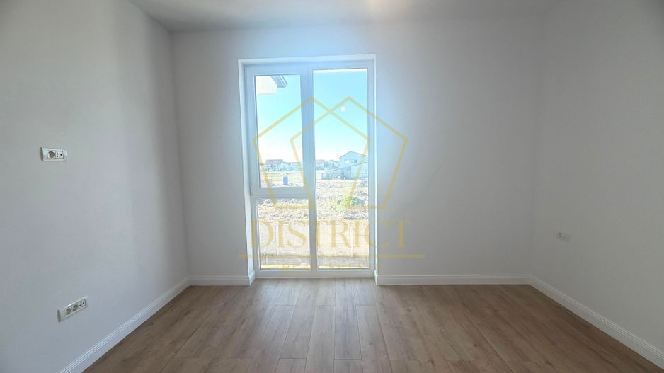 Duplex superb cu 5 camere despărțit prin camera tehnica I Mosnita Noua - Poză 11