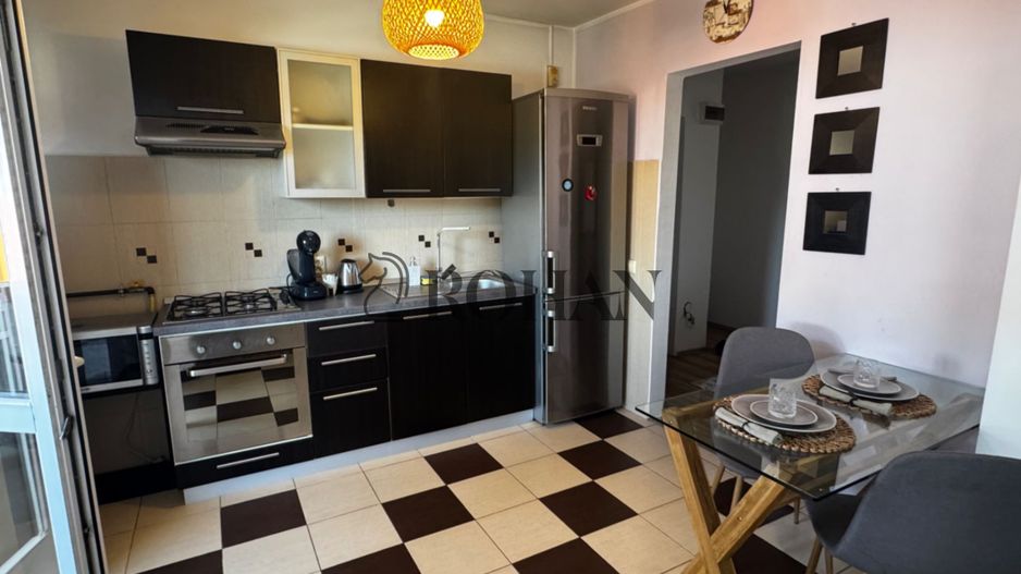 Apartament modern 2 camere - Centru Alba Iulia - Parcare - Balcon - Poză 4