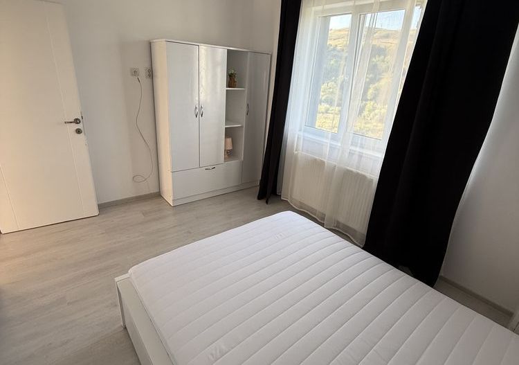 Apartament cu 3 camere de vânzare – Florești, Str. Tineretului - Poză 5