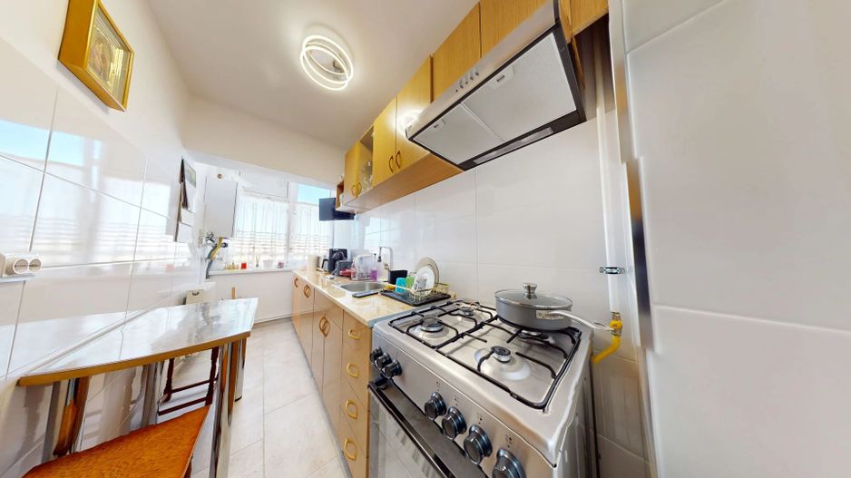 Garsoniere renovate,mobilate la schimb sau vanzare - Poză 12