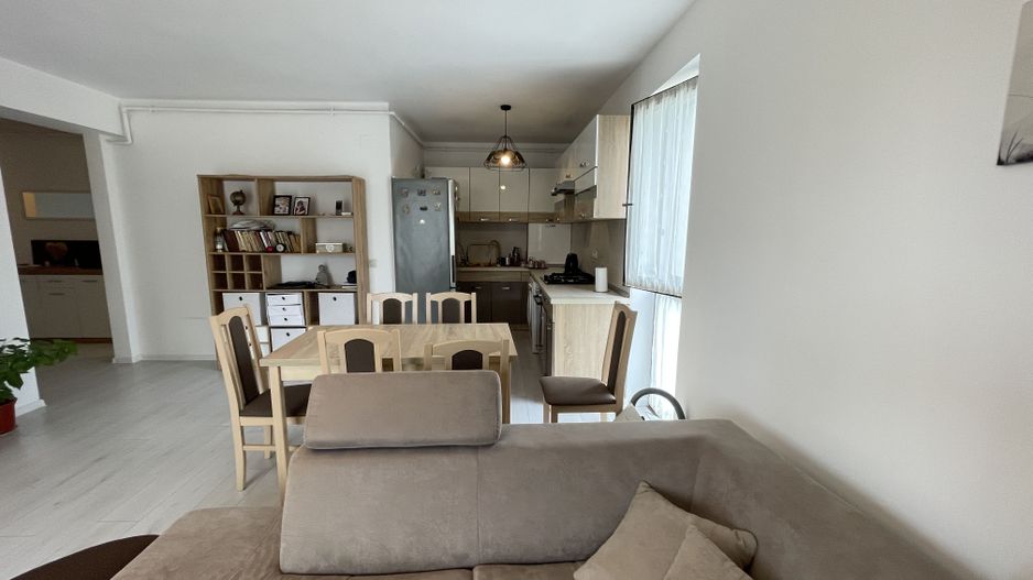 Apartament mobilat si utilat complet - Poză 2