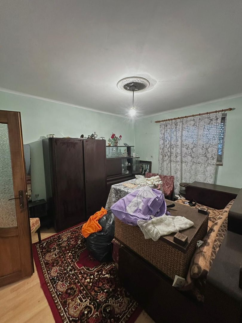 Casa cu teren de 331 mp Velenta - Poză 4