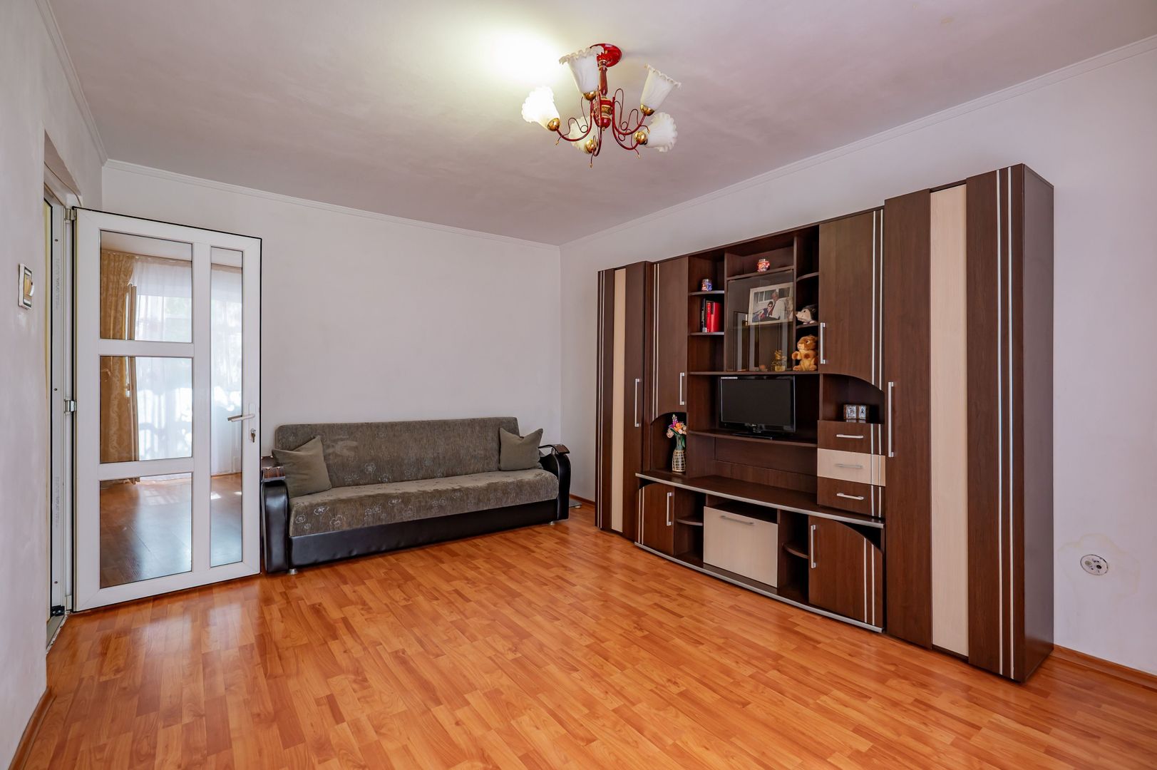 2 camere decomandate | Tomis III | Etaj 1 | Centrală proprie - Poză 2