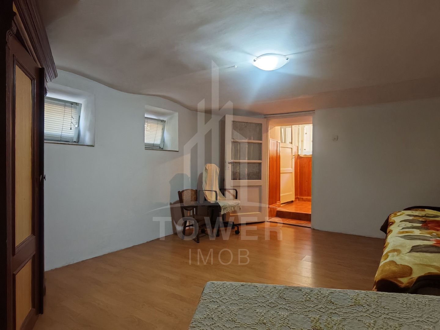 Casă individuală cu 3 camere, curte , în Sibiu, zona Lupeni - Poză 11