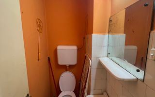3 Camere Decomandat Central –90mp | Vizibilitate Excelentă | Potențial - Poză 12