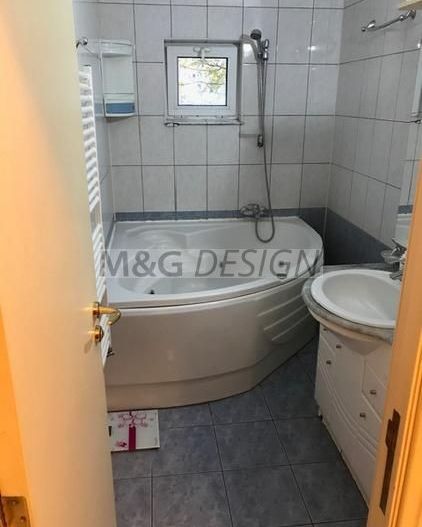 Apartament cu 3 camere Steaua etaj 2 - Poză 10