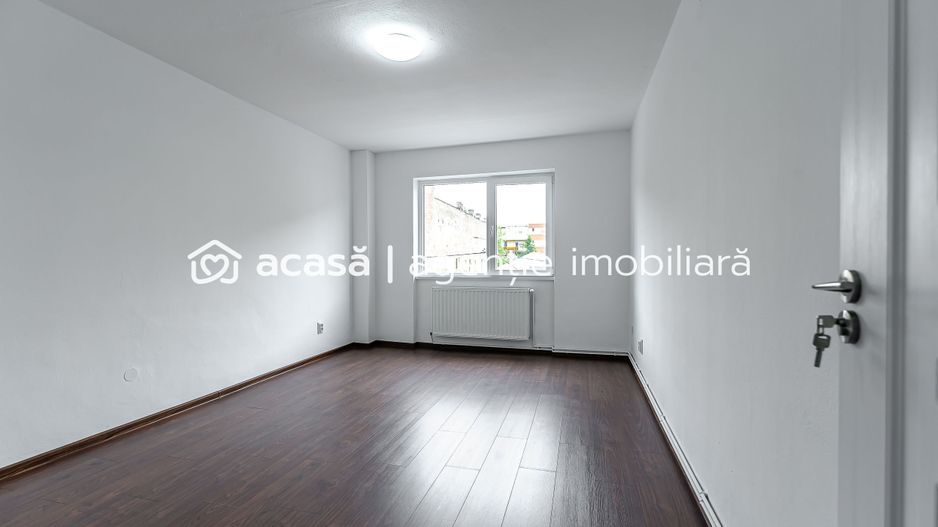 VÂNDUT! Apartament 3 camere,  Str. Tudor Vladimirescu - Poză 4