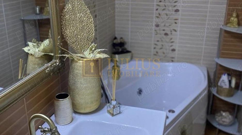 Central ,3 camere  , 2 dormitoare 2 bai , living cu bucatarie open  space - Poză 6