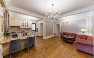 Casa de Lux cu Design Clasic și Piscină la limita dintre Timișoara și Dumbrăvița - Poză 4