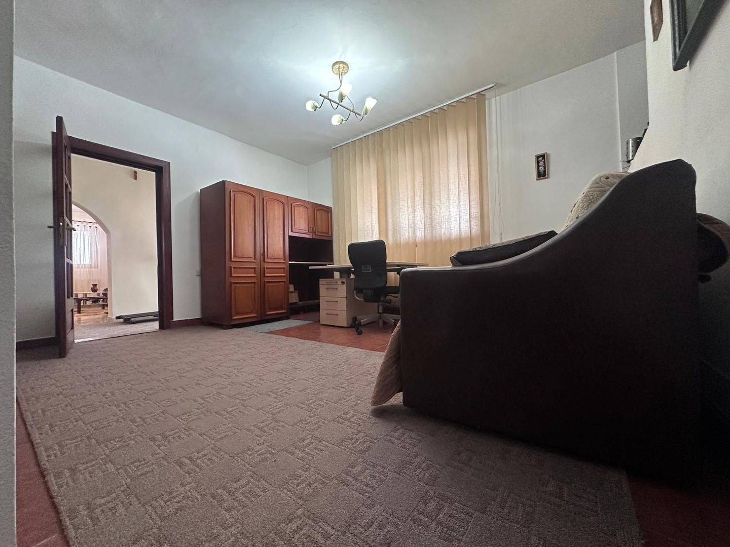 Casă de vânzare în Pucioasa! - Poză 10