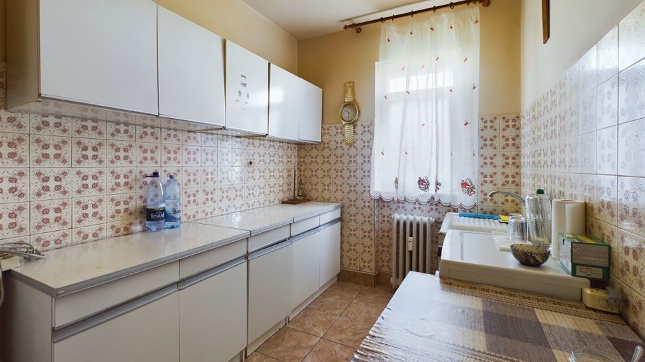 Apartament clasic cu 2 camere în Grădiște - Poză 4