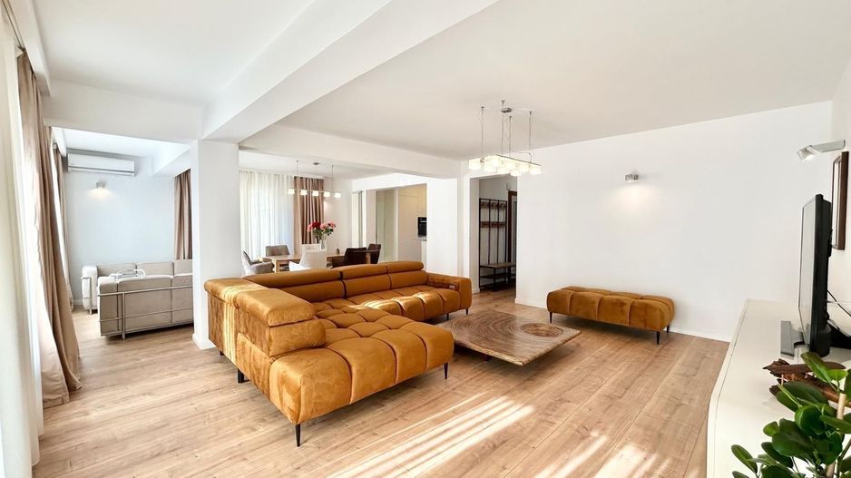 Rent | 4 rooms Villa | Iancu Nicolae I Pipera I Private Garden - Poză 4