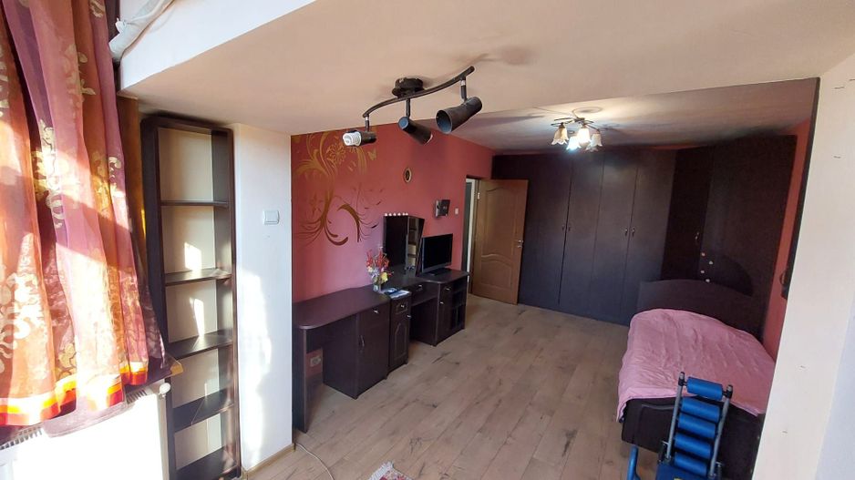 Apartament 2 camere, Ultracentral, decomandat - Poză 6