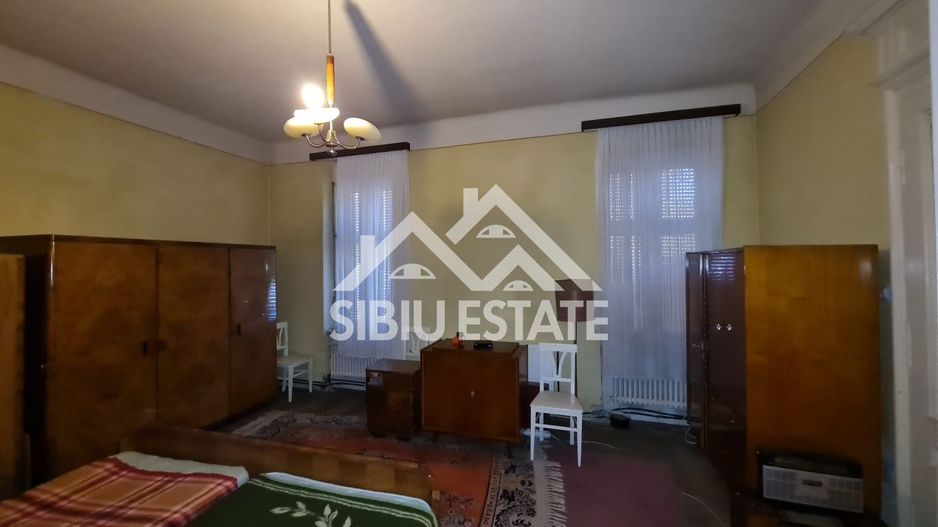 Apartament spațios la casă , 3 camere, zona Piața Cibin - Poză 13