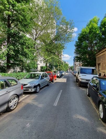 Piata Victoriei - Titulescu, vedere rasarit, decomandat, bloc reabilitat - Poză 15