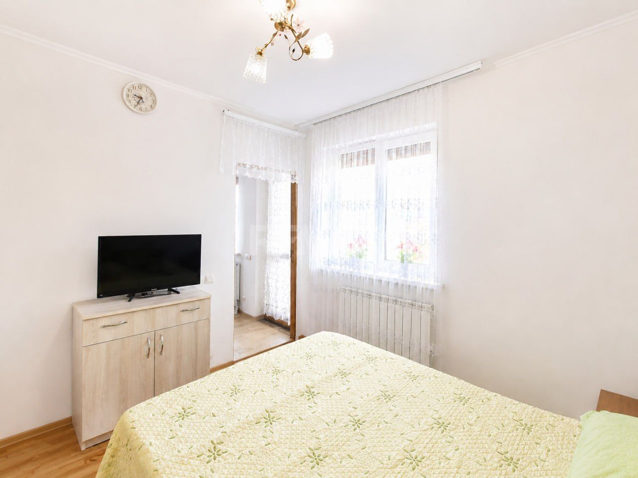 Casă generoasă cu 2 Nivele și confort modern – 10 Ari, Băcioi (sat Frumușica) - Poză 8