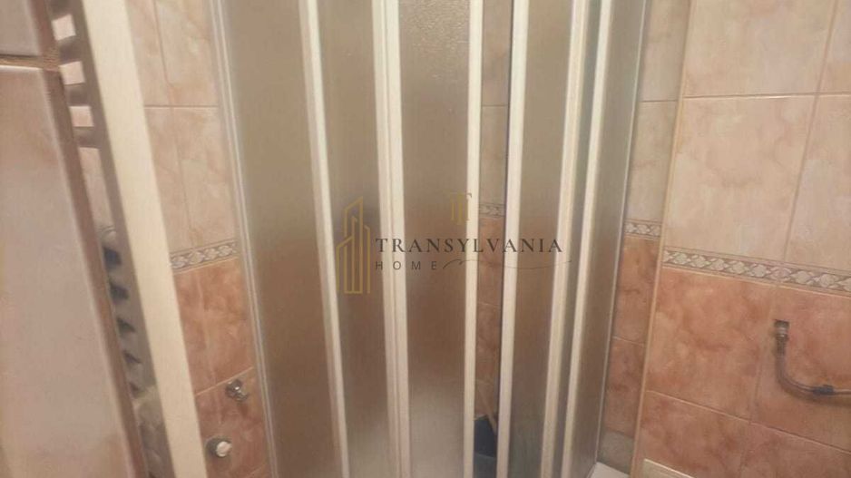 Apartament 4 camere, decomandat - Poză 8