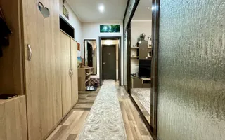 Apartament cu 3 camere mobilat si utilat la parter in Giroc la asfalt. - Poză 12
